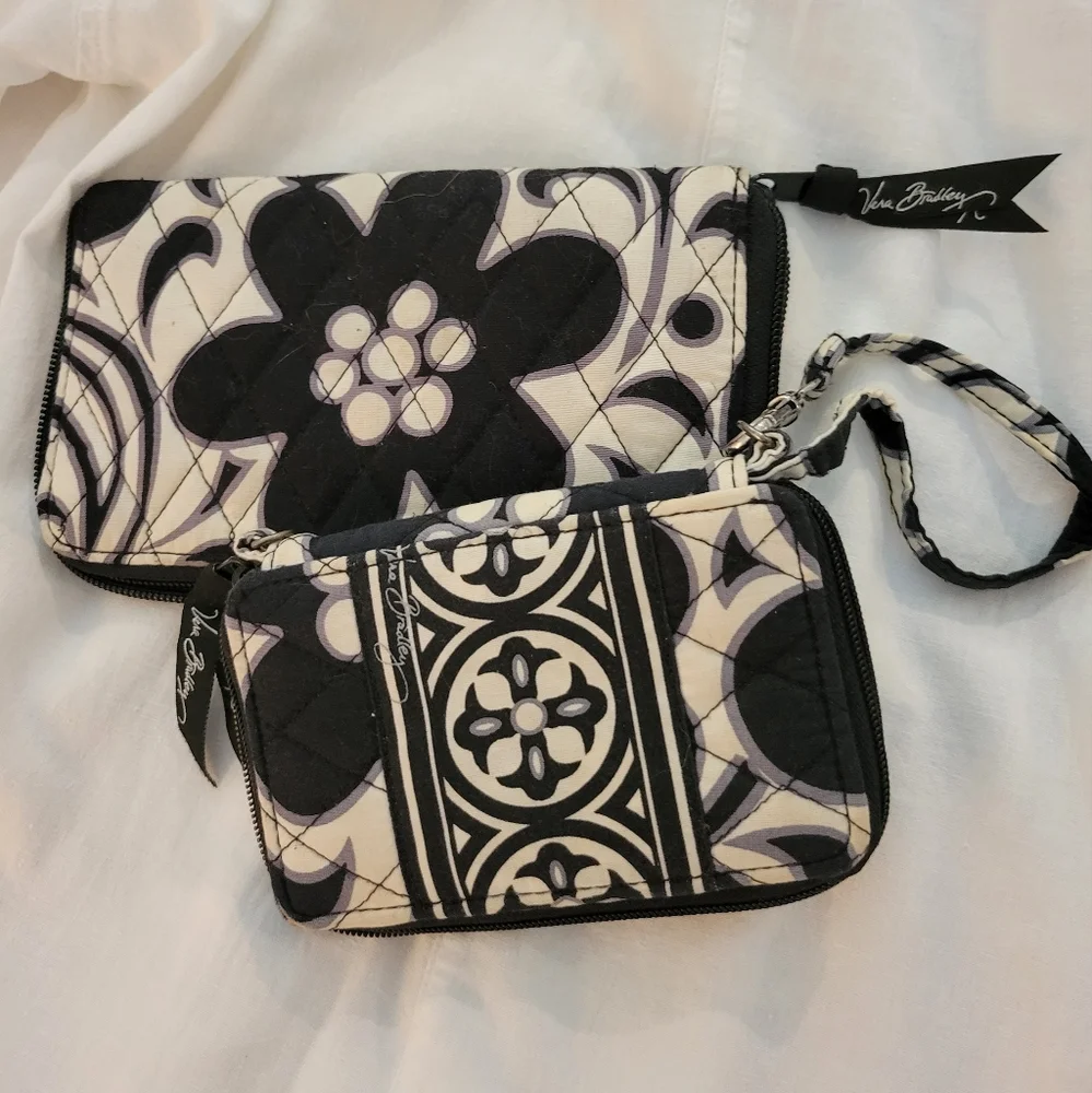 Vera Bradley Black and White Floral Phone Case Set EUC - Picture 1 of 9